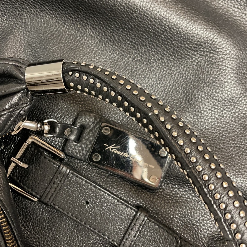 SOLD - KENNETH COLE | NO SLOUCH LEATHER SHOULDER BAG - Picture 5 of 8